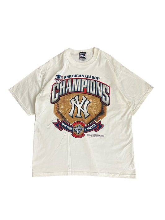 Vintage 90's Pro Player NY Yankees 1998 Champions Tee